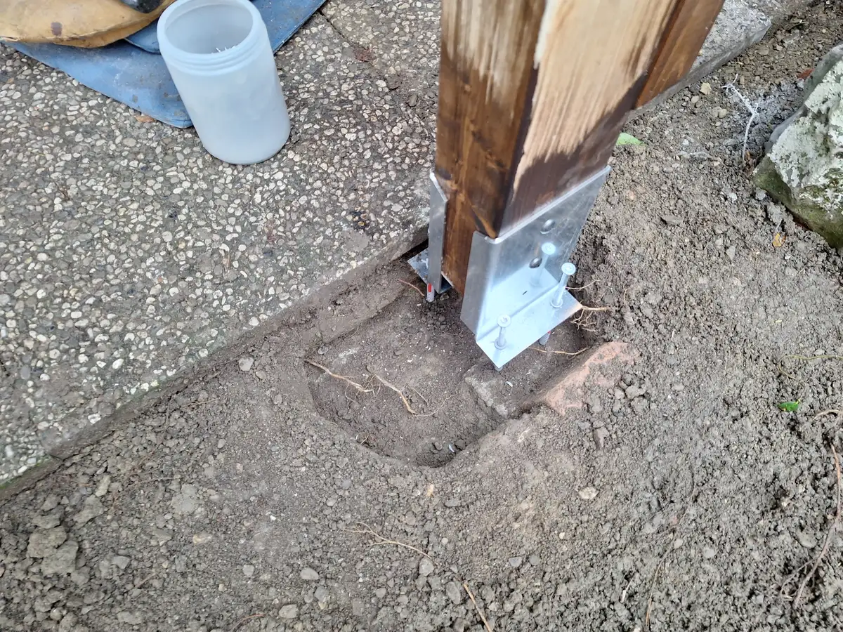 Manutenzioni scuri-infissi